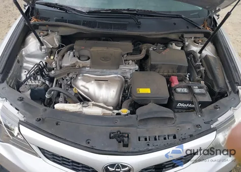 2013 Toyota Camry Se z USA, uszkodzony, nr VIN 4T1BF1FK0DU225633